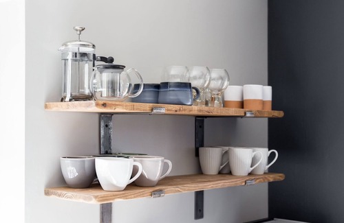 West Bexington Cabaña | BEACH HAVEN, pet friendly, country holiday cottage in West Bexington