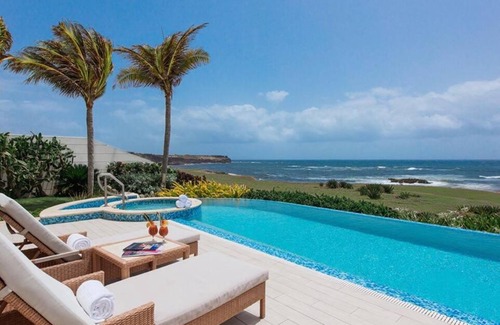 Whitehaven Villa | Beach House on the East Coast, East Resort