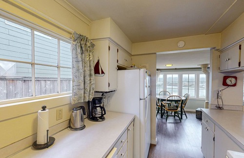 Newport Cabaña | Casa de playa con vistas panorámicas a la bahía, a pie de comedor frente a la bahía y atracciones