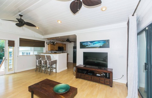 Waialua Casa | Beach Oasis: Beach front North shore cozy resort with spa and private garden