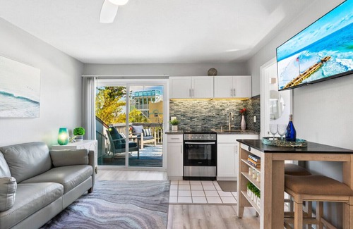 Siesta Key Village Chalet De Esquí | Beach Rd, 300ft to Beach Access & 500ft to Siesta Key Village, Studio