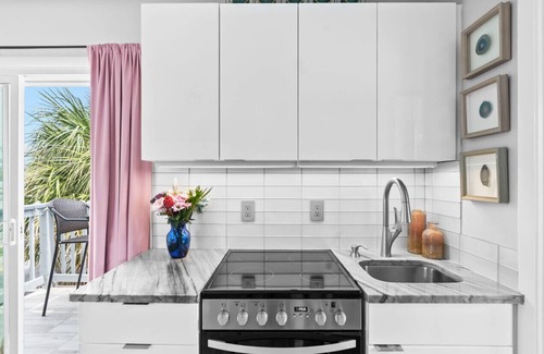 Siesta Key Village Chalet De Esquí | Beach Rd, 300ft to Beach Access & 500ft to Siesta Key Village, Studio