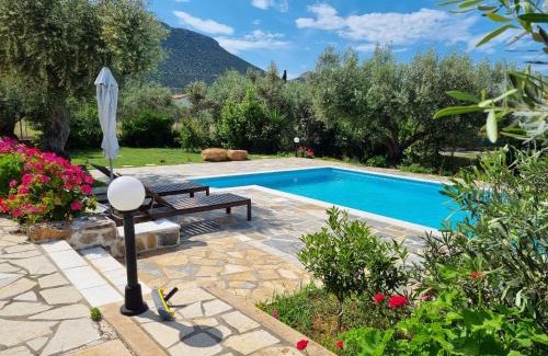 Koutsoupia Villa | Beach Villa Claire