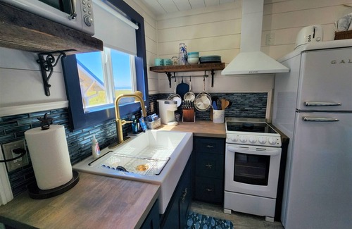 Moclips Casa | Beachcombers Cabin - Ocean Front with Hot Tub