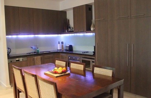 Palm Cove Complejo | Apartamento Sea Temple Resort frente a la playa con 4 camas, piscina privada y barbacoa
