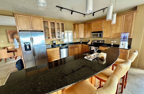 Costa Maya Casa | Beachfront 3 bedroom, 3-1/2 bath home steps from the sand, pool & pier!