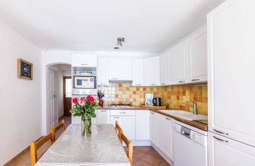 Cavaliere Beach Villa | Villa en primera línea de playa con terraza de arena, aire acondicionado.