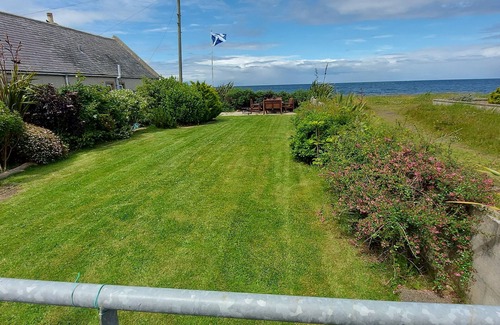 Buckie Casa | Beachfront cottage on the Moray coast, Sunsets, Wildlife, Northern Lights & more