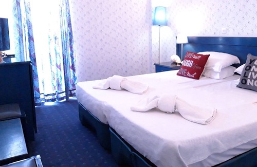 Agia Marina Condominio | Beachfront Double Haven - Argo Seaside Stays