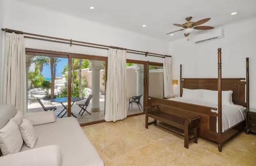 Soliman Bay Villa | Beachfront Hacienda Soliman Bay
