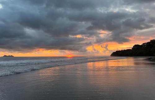 Dominical Apartamento | Beachfront Jungle Luxury! 3BD Penthouse Uvita