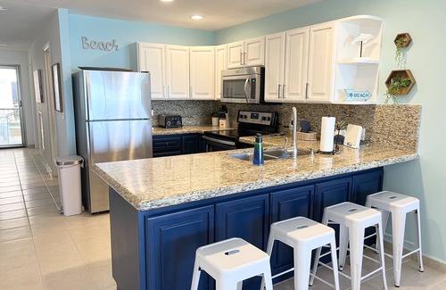 Puerto Peñasco Complejo | Beachfront Newly Remodeled Luxury Condo-Sonoran Spa W 410 -3BR 2 BA Next to pool