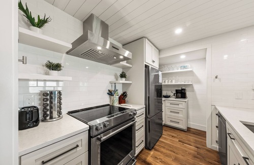 Seabrook Island Casa | Beachfront w/ Breathtaking Views! 1BR/2BA Amenity Cards Available!