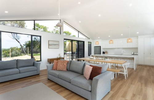 Sandy Point Casa | Beachside Bliss With Modern Comfort and Design, Perfect for the Whole Family!