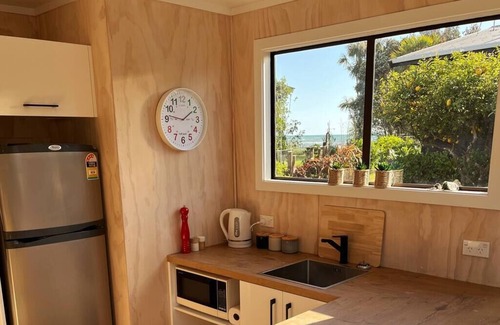 Parapara Cabaña | Beachside Gem - Your Cosy Parapara Retreat