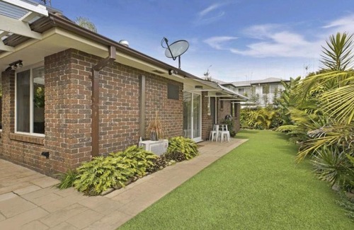 Umina Beach Villa | Beachside Villa Ettalong Beach