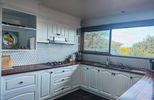 Warrnambool Casa | Beachview Bungalow Warrnambool