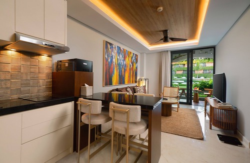 Downtown Kuta Hotel | Beachwalk Residence