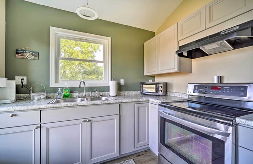 Bean Station Cabaña | Bean Station Cottage: Unobstructed Lake Views