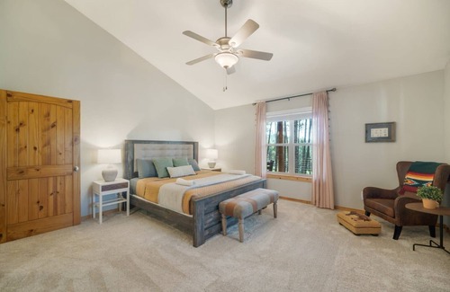 Forest Lakes Casa | Bear Hug Retreat! 3BD/3BA Tranquil Mt Home