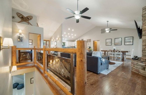 Forest Lakes Casa | Bear Hug Retreat! 3BD/3BA Tranquil Mt Home