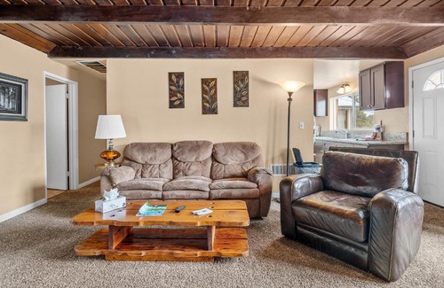 Big Bear Lake Casa | Bears Eye View - Steps to Bear Mountain Ski Resort!