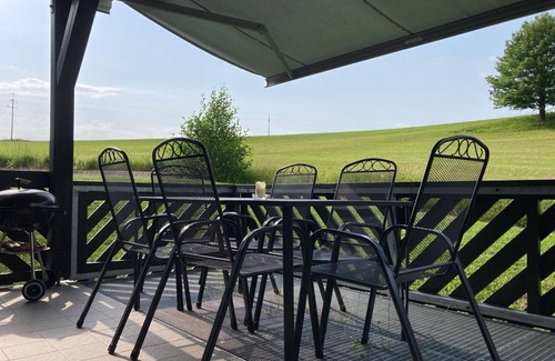 Rudnik Casa | Maravillosa casa de vacaciones privada para 8 personas con piscina, WIFI, TV y terraza