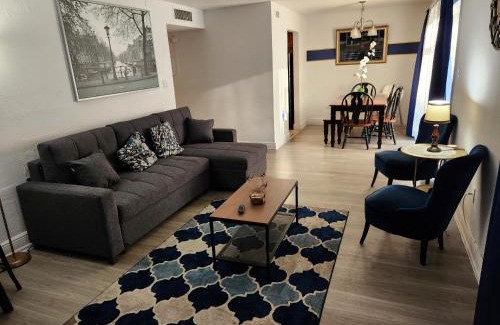 Southwest Orlando Apartamento | Beautiful 2-Bedroom Condo Near Universal and other Orlando Attractions, King Bed & Wi-Fi