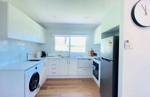 Bowral Cabaña | Beautiful 2-bedroom garden cottage in Bowral. Family friendly!