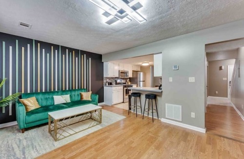 Church Street Casa | Beautiful 2 bedroom home located by Airport