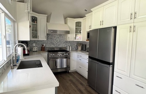 Lake Forest Casa | Beautiful 3-bedroom home in peaceful Lake Forest. Close to So. Ca. Attractions.