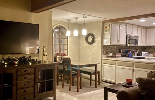 North Troy Condominio | Ski In Trailside Condo - A pasos de WaterPark y Ice Rink Discount Lift Tix