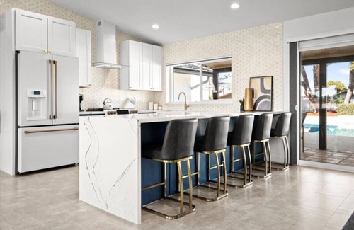 Sandahl Homes Casa | Beautiful 4BD/2BA Hilltop Oasis