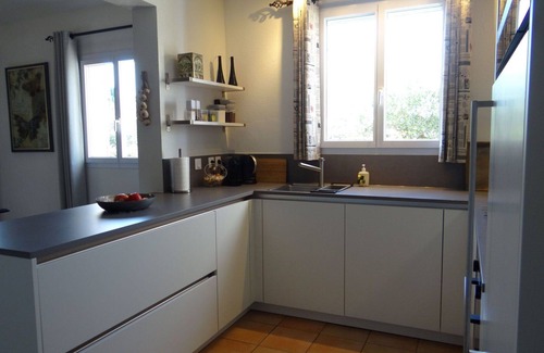 Nans-les-Pins Apartamento | Precioso apartamento para 8 personas con piscina privada, WIFI, TV, terraza y mascotas permitida