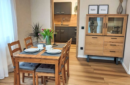 Schieder-Schwalenberg Apartamento | Acogedor apartamento para 2 personas con WIFI, TV, terraza y aparcamiento