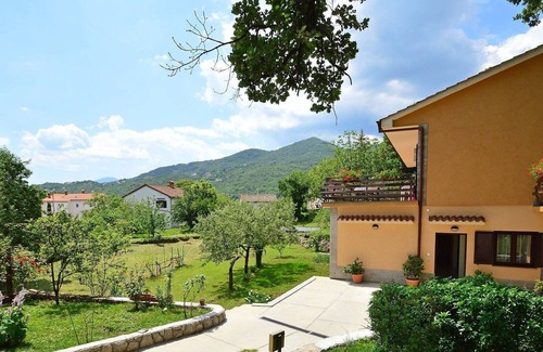 Mihotici Apartamento | Hermoso apartamento para 5 personas con A/C, WIFI, TV y aparcamiento