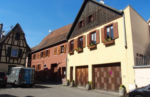 Ribeauville Apartamento | Precioso apartamento en el corazón de la ciudad medieval con parking privado y garaje.