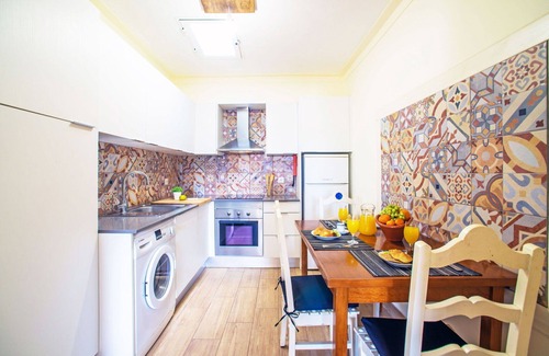 Mem Moniz Casa | Precioso apartamento en villa para 3 personas con WIFI, A/C, piscina, TV y terraza