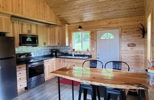 Perham Cabina | Hermosa cabaña en el norte de Maine