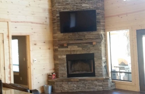 Dry Creek Cabina | hermosa cabaña en el bosque con vista al lago