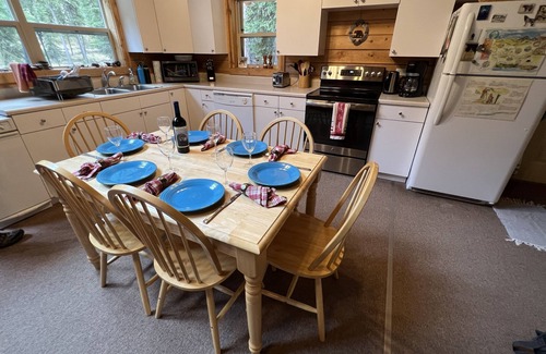 Silver Gate Casa | Lobo gris Cabina - Una milla a Ne Entrada al parque de Yellowstone