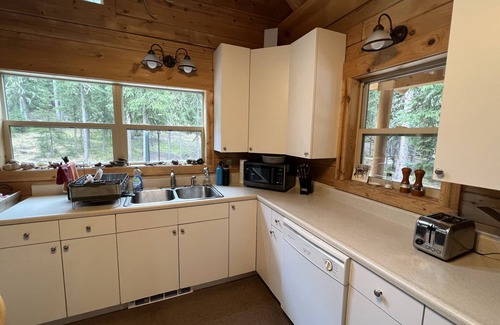 Silver Gate Casa | Lobo gris Cabina - Una milla a Ne Entrada al parque de Yellowstone