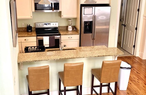 Palmetto Dunes Cabaña | Beautiful Cottage on Hilton Head Island, White