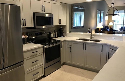 Flamingo Fairways Condominio | Hermoso condominio en un entorno tranquilo y tropical con una gran vista