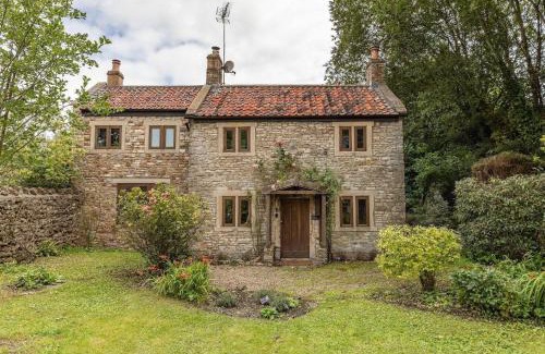 Chilcompton Casa | Beautiful Cottage nr Mendip Hills Private Parking