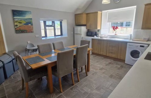 Blessington Cabaña | Beautiful Countryside Cottage near Dublin