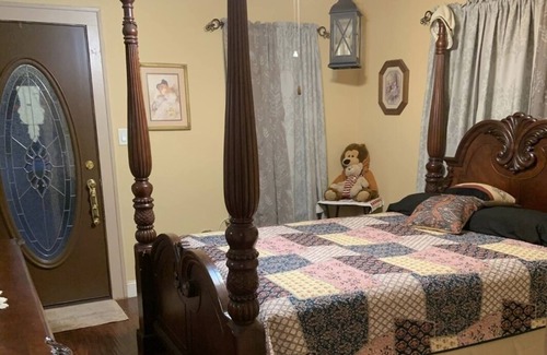 Harlingen Casa | Beautiful Cozy Harlingen Retreat!