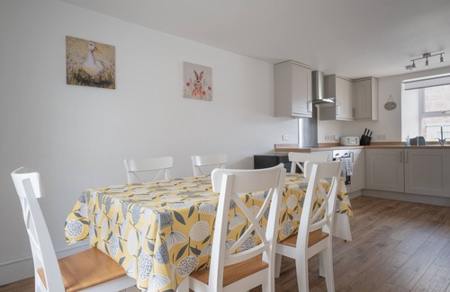 Montrose Casa | Beautiful Detached House, just meters from the sea