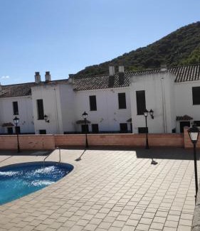 Alcalá de los Gazules Casa | Beautiful Duplex with a Patio