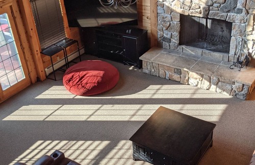 Mt Cobb Casa | Lujosa cabaña aislada en el norte de Pocono. Gran retiro familiar en casa!